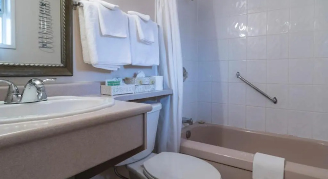 Четырёхместный номер Standard Port Augusta Inn