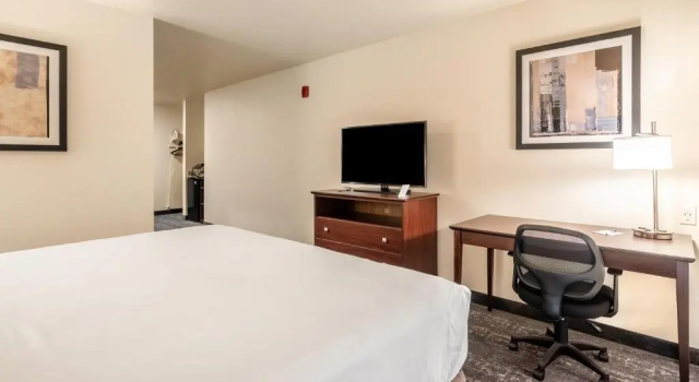 Студия Cobblestone Hotel & Suites - Andrews