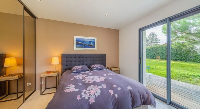 Dream 5BD Villa for Families Geneva 14KM, Забронировать Вилла Вежи-Фонсеекс Geneva-French Side