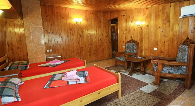 O podwyższonym standardzie dwuosobowy pokój Babilina Hotel
