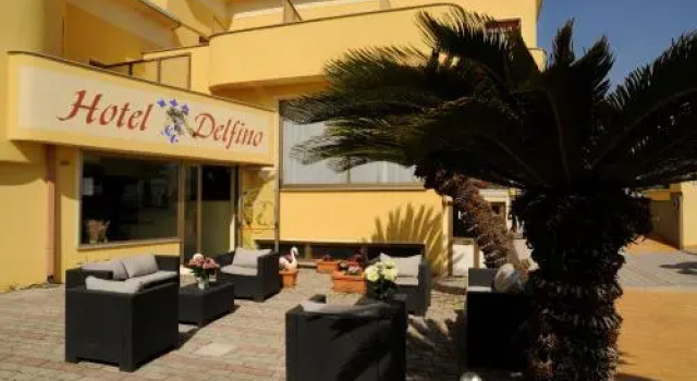 Hotel Delfino, Забронировать Отель Лайгуэлья Ривьера-делле-Пальме