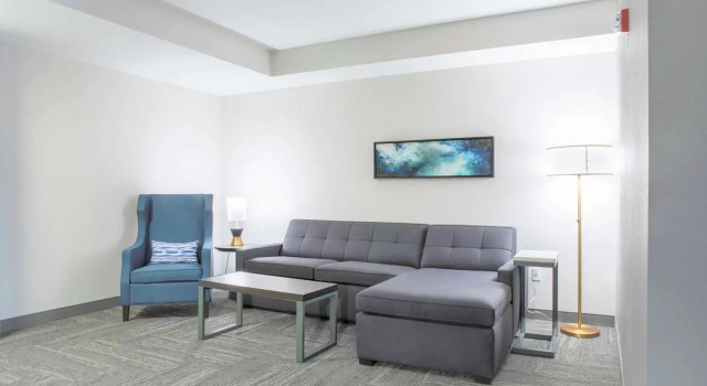 Полулюкс Hilton Garden Inn Pittsburgh/Southpointe