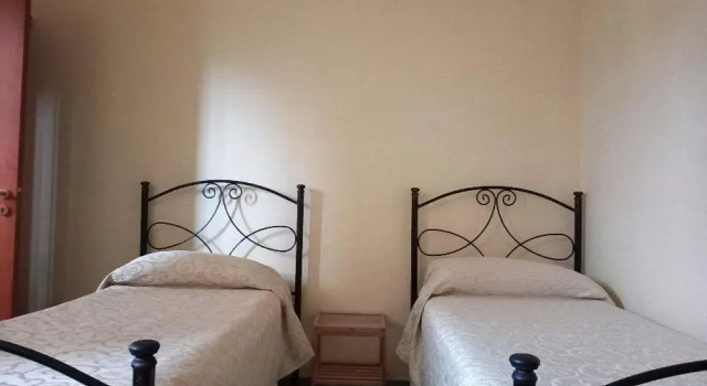 Affittacamere La Contadina Sisina, Book Hotel Aliano Basilicata