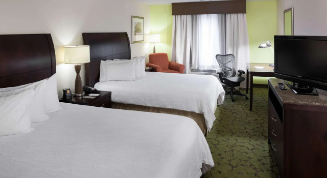 Четырёхместный номер Standard Hilton Garden Inn Merrillville