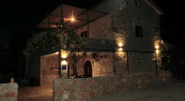 Villa Diny with Pool, 予約 ヴィラ Pinezici クルク島