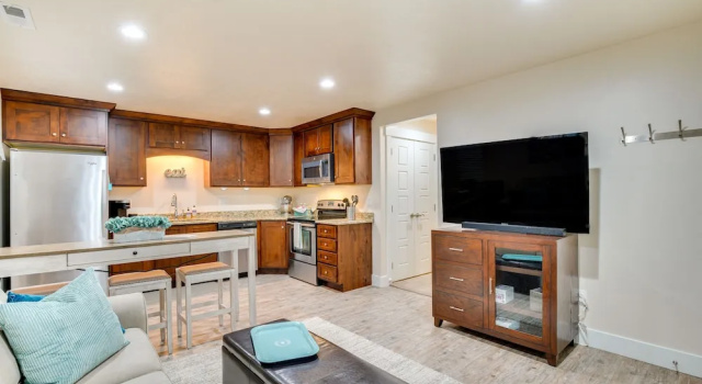 Апартаменты Modern Lehi Apartment: 2 Mi to Thanksgiving Point