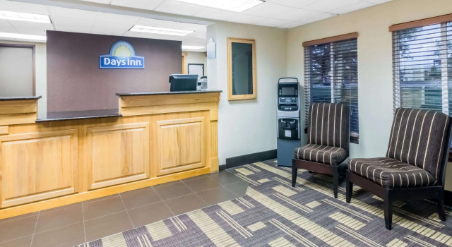 Days Inn by Wyndham Bismarck, Забронировать Отель Бисмарк штат Северная Дакота