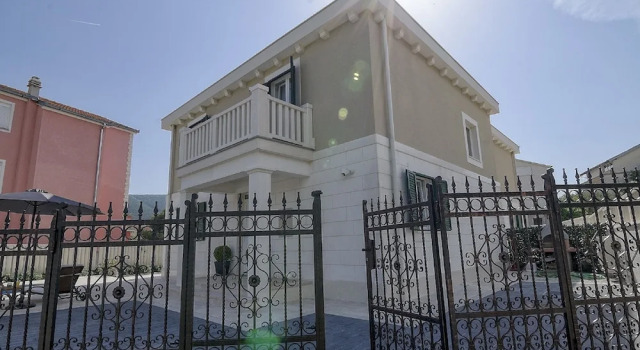 Villa Kami, Забронировать Вилла Отели Гребаштица с бассейном, Бассейн