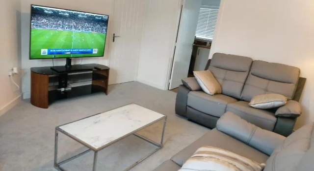 Remarkable and Modern House in Rugby, England, Забронировать Отель Рагби Уорикшир