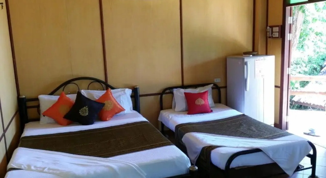 Четырёхместное бунгало с видом на море Clear View Resort