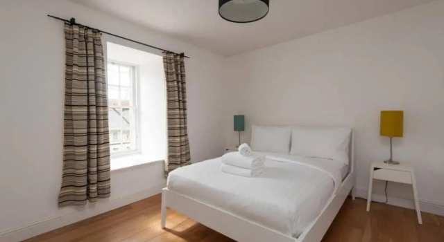 3 New Assembly Close - Royal Mile