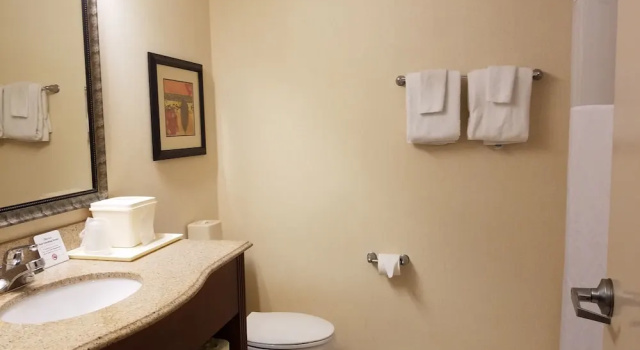 Четырёхместный люкс Quality Suites Paducah I-24