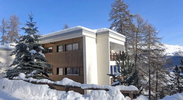 Chesa Cripels II St Moritz, Забронировать Отель Санкт-Мориц Санкт-Мориц, рядом с Корвилья