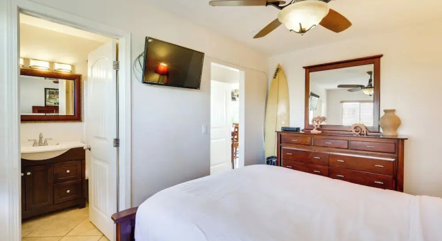 Tropical Oceanside Home w/ Deck, Walk to Beach, Забронировать Дом для отпуска Виллы San Diego County, Вилла
