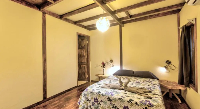 Полулюкс с балконом Playa 506 Beachfront Hostel