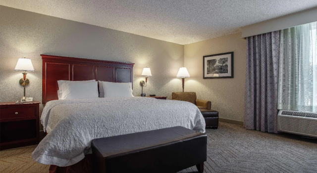 Двухместный люкс Hampton Inn & Suites Williamsburg-Richmond Road