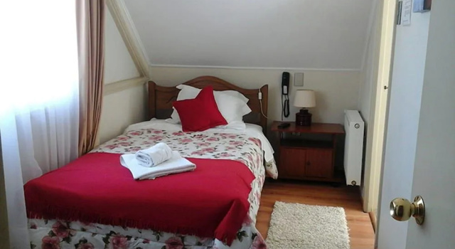 Hostal Alcalá, Забронировать Отель Отели области Араукания с парковкой, Парковка