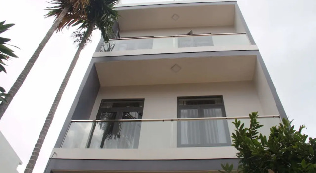 YOLO Apartment Homes