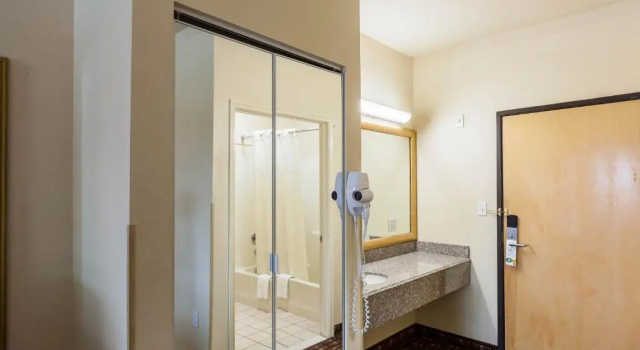 Номер Standard Quality Inn Near Seaworld - Lackland