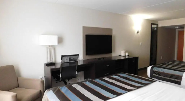 Четырёхместный номер Standard Wingate by Wyndham Bowling Green
