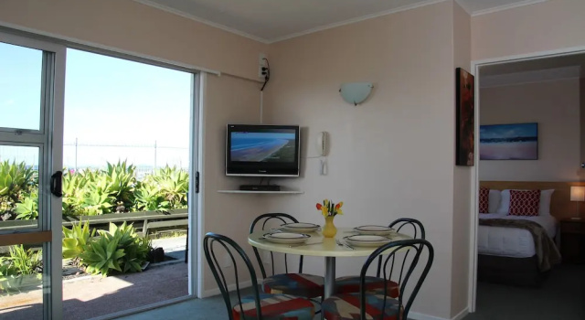 Апартаменты c 1 комнатой с балконом и с видом на бассейн Cook's Lookout Motel