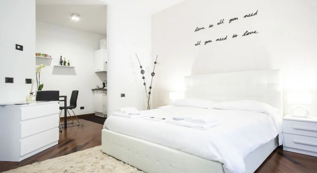 Hemeras Boutique House - San Babila, Забронировать Бутик-отель Милан Ломбардия, рядом с Улица Виа-Манцони