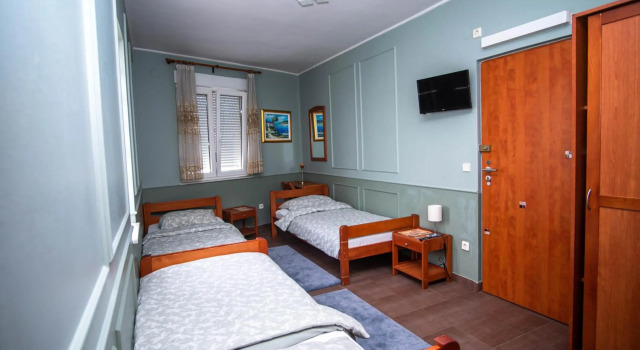 Sobe Amadeus, Book Hotel Split Zagreb County