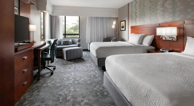 Четырёхместный номер Deluxe Courtyard by Marriott Maui Kahului Airport
