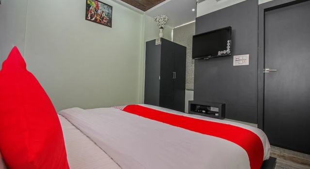 OYO 15783 Hotel Shree Kanji Palace