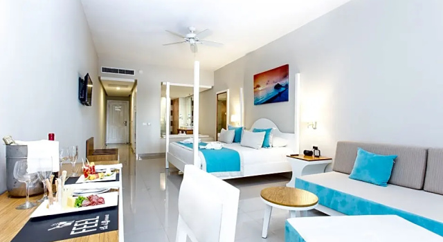 Полулюкс Sun Club Отель Sunscape Dominicus La Romana