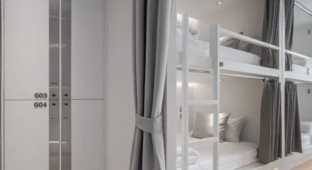 Кровать в общем номере Matini Hostel grandstation