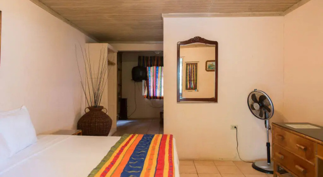 6 BR Villa - Ocho Rios, Забронировать Вилла Коттеджи Ocho Rios Coast, Коттедж