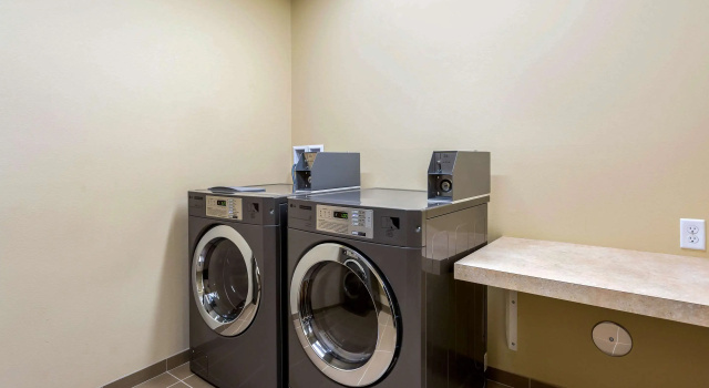 Comfort Suites Burlington near I-5