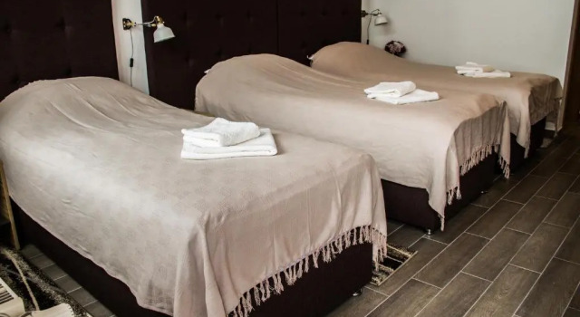 Rooms Rebolj, 予約 ホテル オシエク 