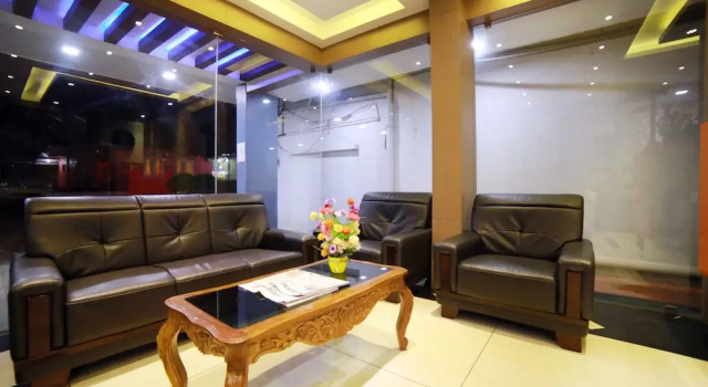 OYO 8588 Rainbow Inn, Забронировать Отель Отели штата Кералы 3 звезды, 3*