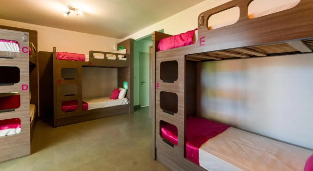 Кровать в общем номере (женский номер) Concept Design Hostel & Suites