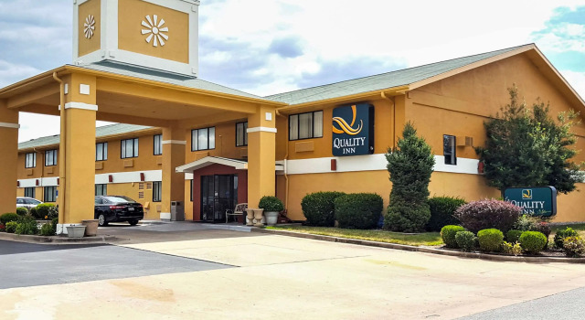 Comfort Inn Ozark, Varaa Hotelli Strafford Ozark