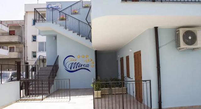 Blue Mirea, Rezervați Hotel Castroreale Sicilia