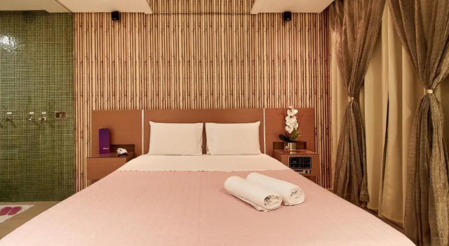 Люкс Deluxe Intense Motel