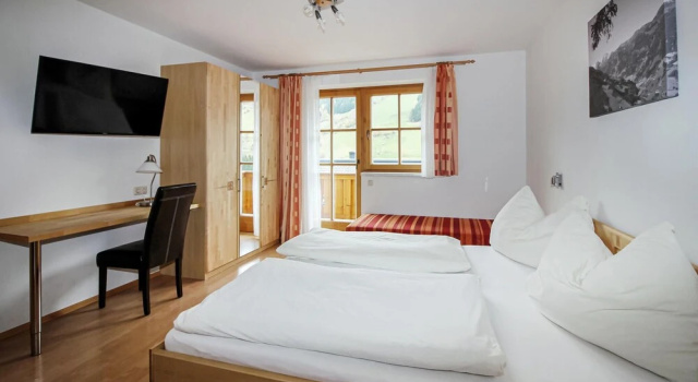 Beautiful Home in Grossarl With 5 Bedrooms and Wifi