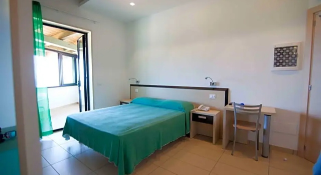 Трёхместный номер Standard с видом на море Hotel MARINELLA - Private Free Parking - Grotticelle Beach 200 m
