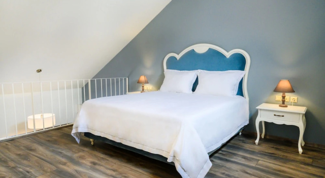 Номер Presidential Дуплекс с балконом Emerald Suites
