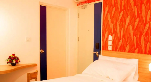 Standardowy dwuosobowy pokój DeMira Hotel