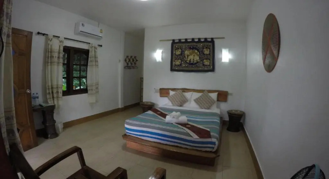 Двухместный номер Standard с балконом и с красивым видом из окна Khao Sok Holiday Resort