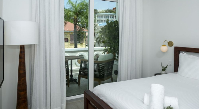 Wharfside Village Hotel, Забронировать Отель Cruz Bay , рядом с Honeymoon Beach