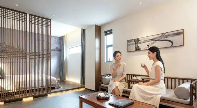 Люкс Pushe Garden Art Hotel