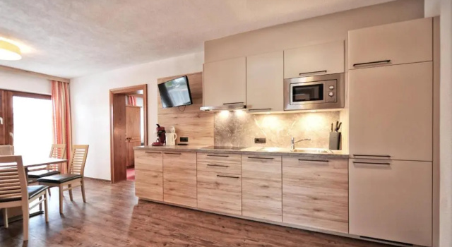 Апартаменты с 2 комнатами с балконом Haus Enzian