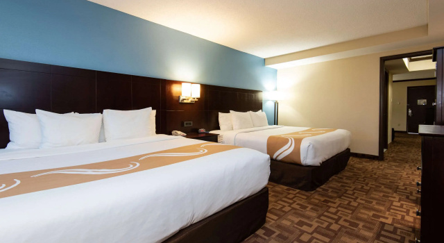 Четырёхместный люкс Quality Inn & Suites Quakertown-Allentown
