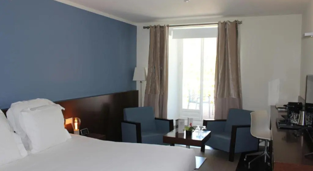 Номер Deluxe Les Pléiades Hôtel - Spa - Restaurant