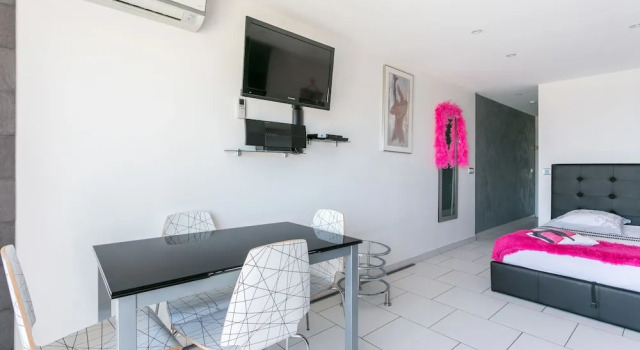 PINK port nature coursive naturiste, Rezerwuj Hotel Cap d'Agde Hérault